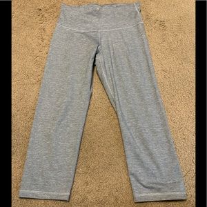 Old Navy White/Grey Capri Leggings Size L